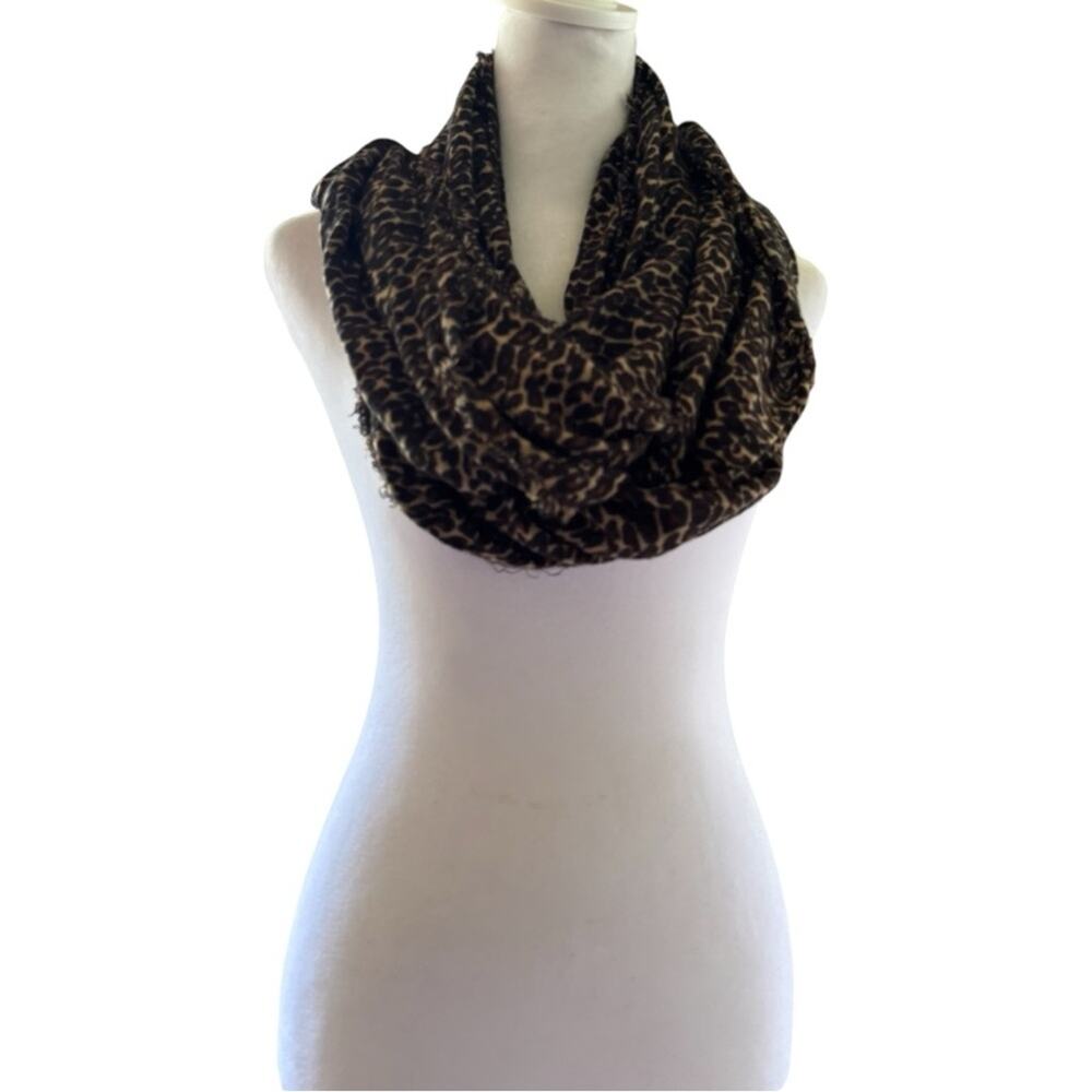 APT 9 Leopard Print Infinity Scarf Sz OS